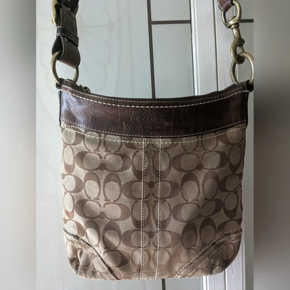 Coach vintage handbag - Picture 1 of 3